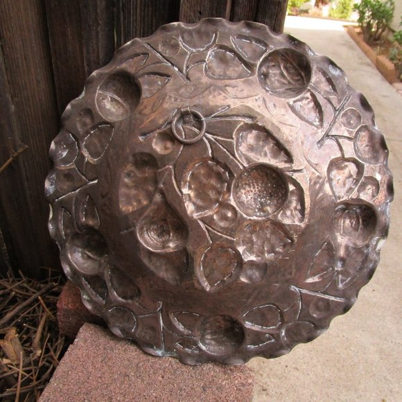 Antique Argentinian hammered silver plate - Picture 2 of 2